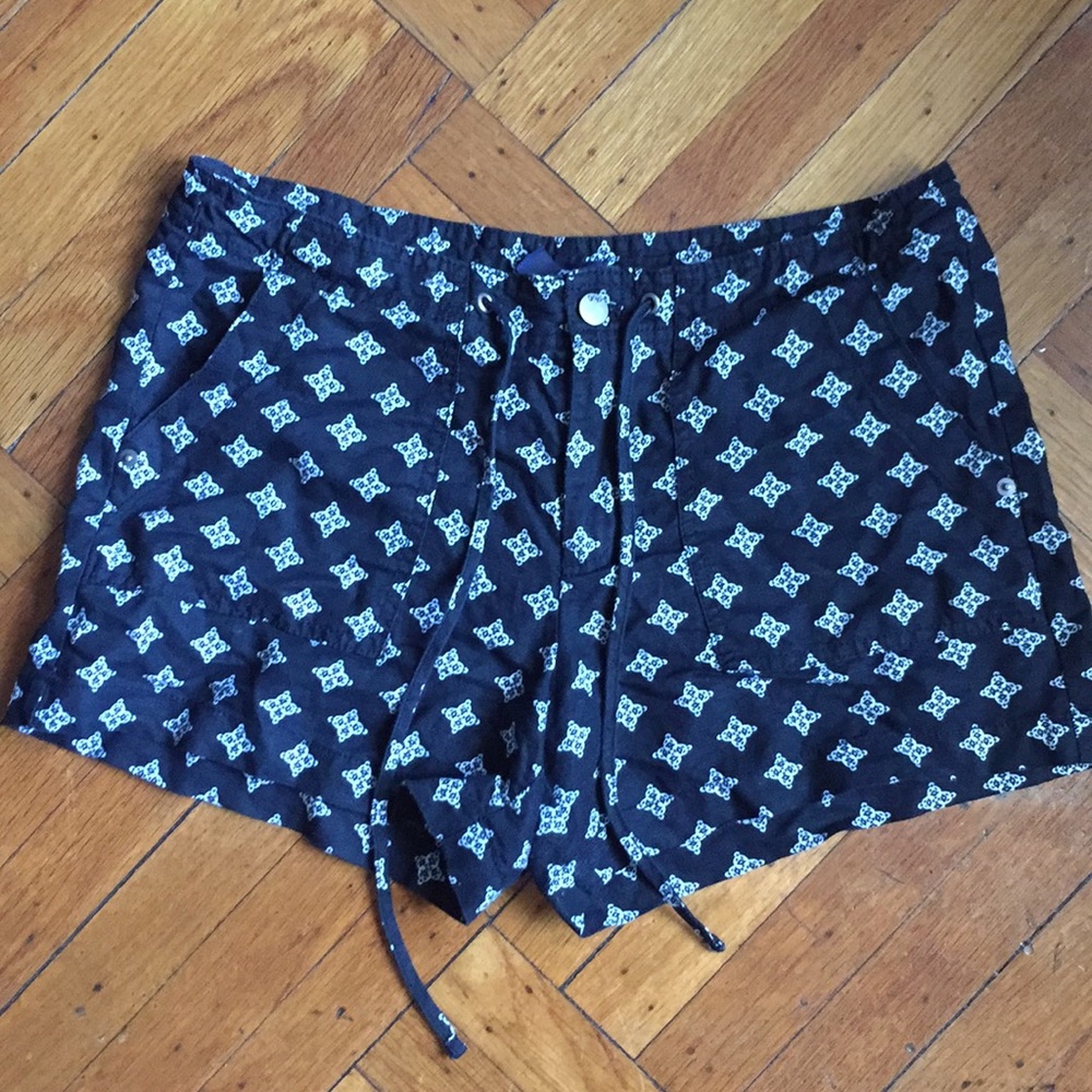 Gap Black and White Shorts